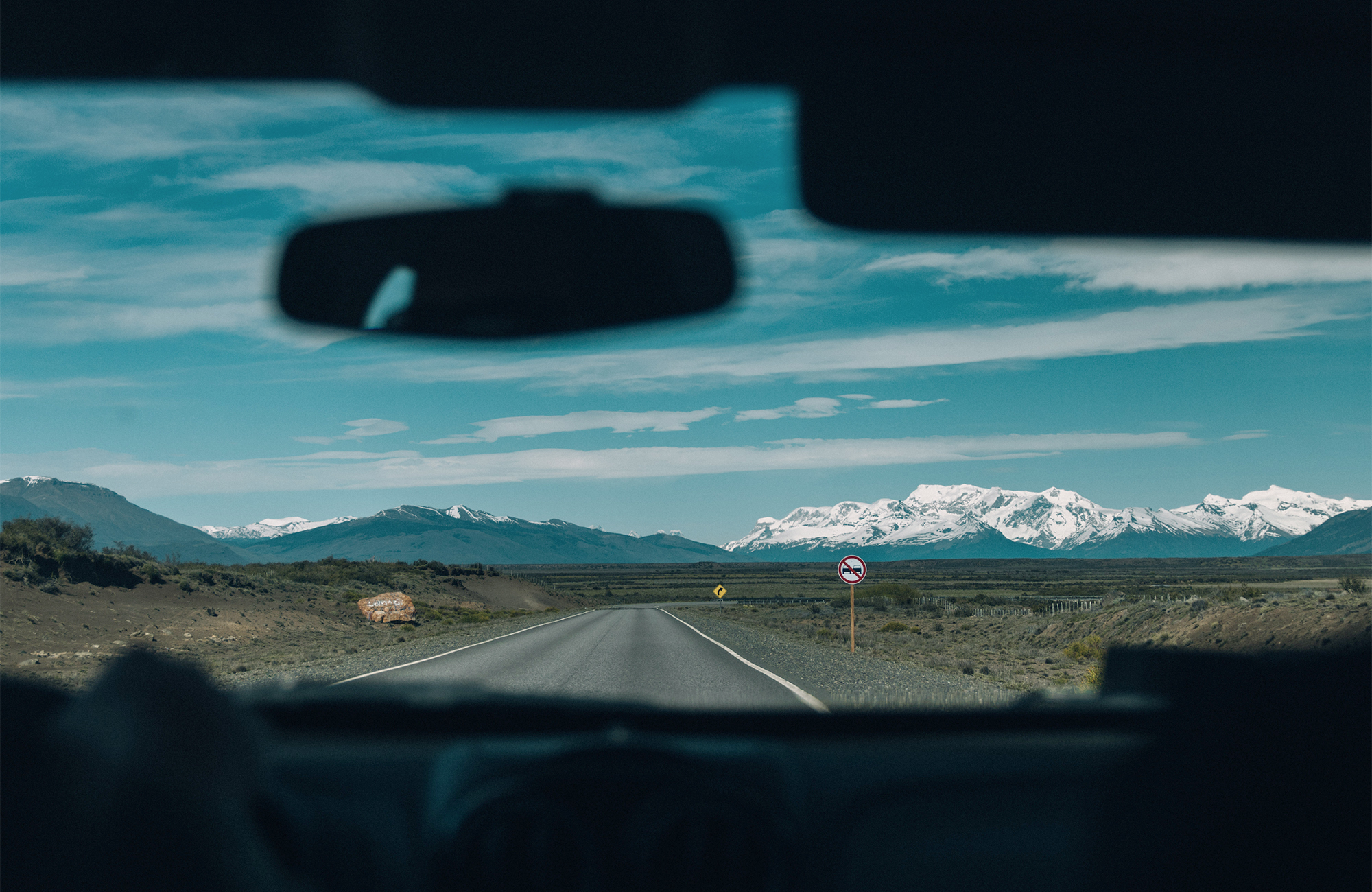 Uitzicht op El Calafate vanuit een auto | Rondreizen Argentinië | KILROY