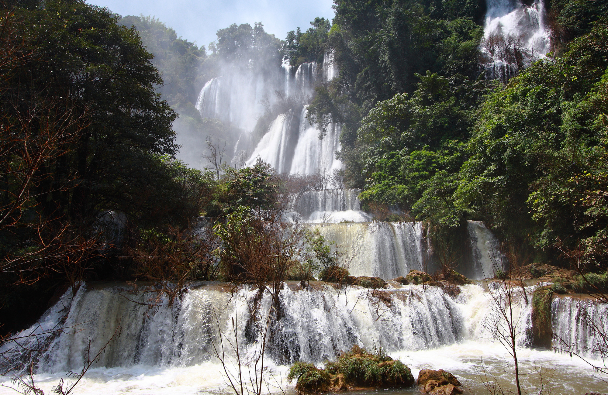 Umphang Wildlife Trek watervallen