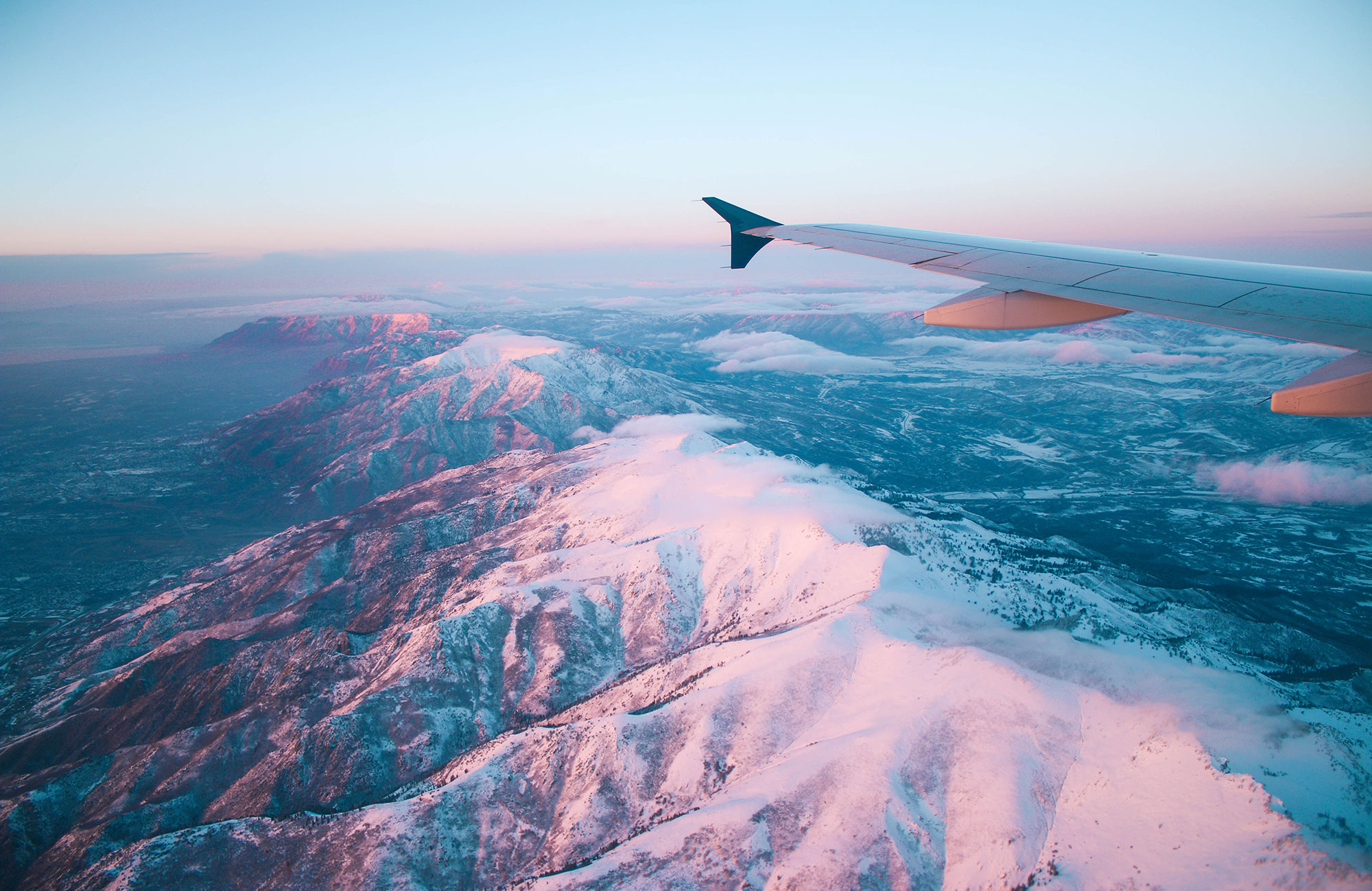 travels-planning-flight-tickets-generic