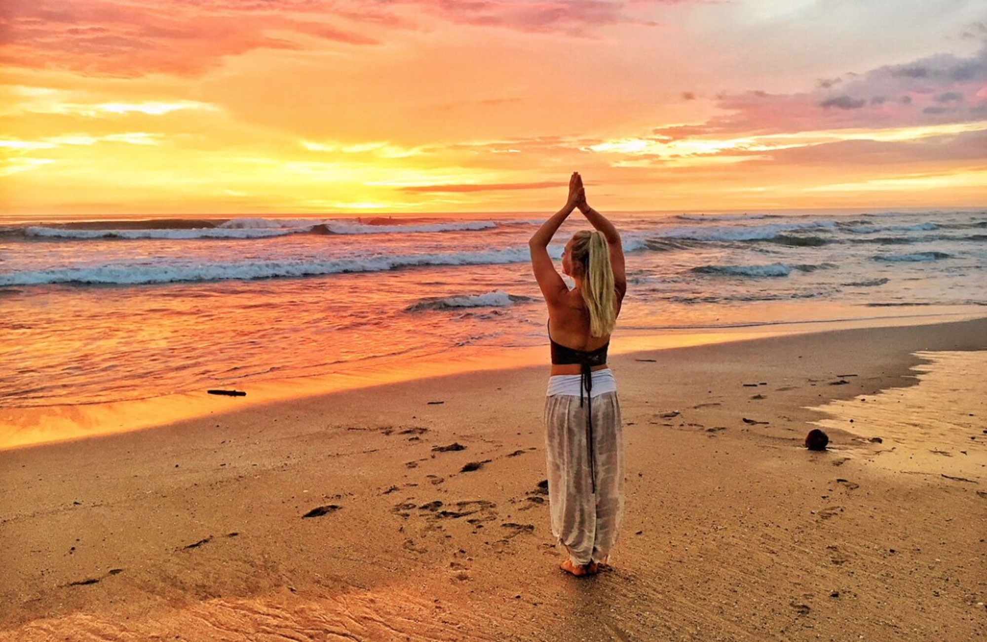 Portugal-surf&Yoga-beach-lapoint-cover
