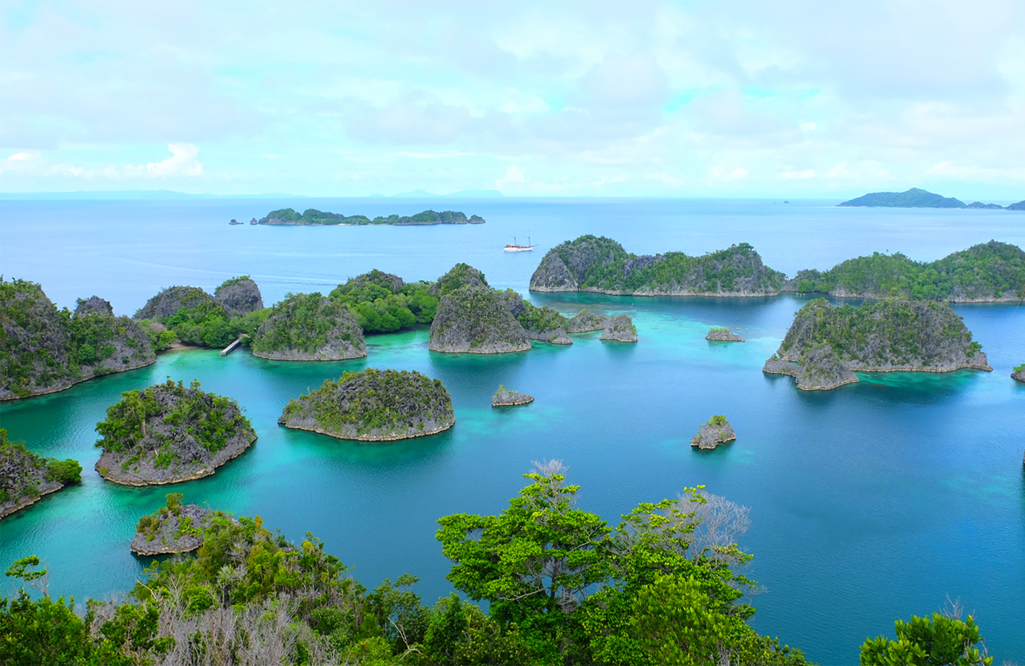 indonesia-piaynemo-viewpoint-cover