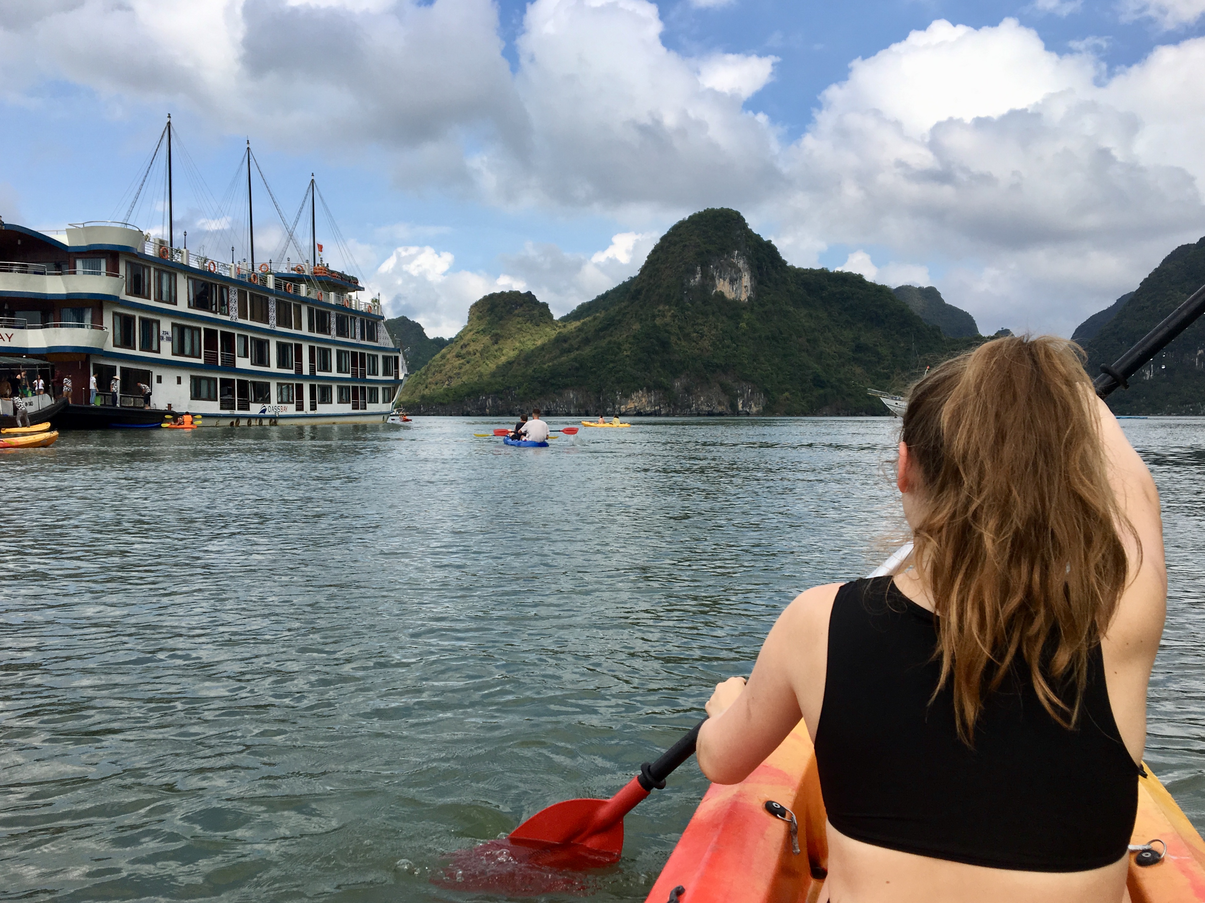Pela Cruise På Halong Bay