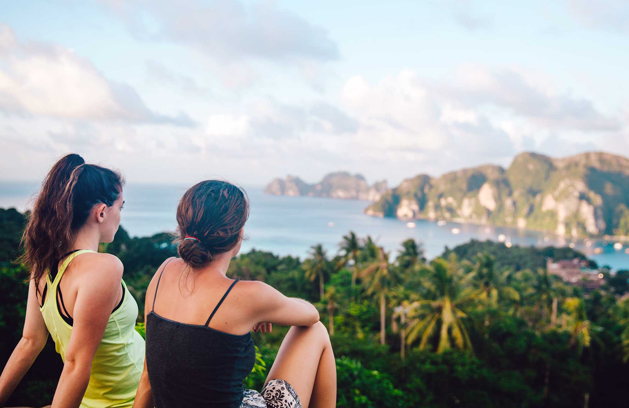 fitness-phi-phi-islands-thailand-women