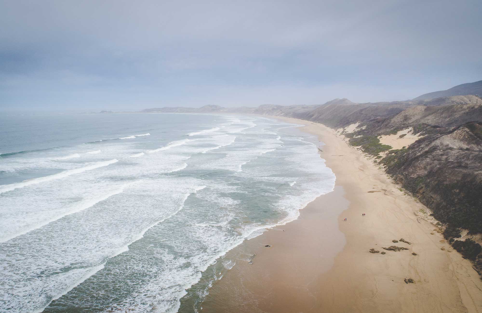 Uitzicht over Buffalo Bay Beach in Zuid-Afrika | KILROY