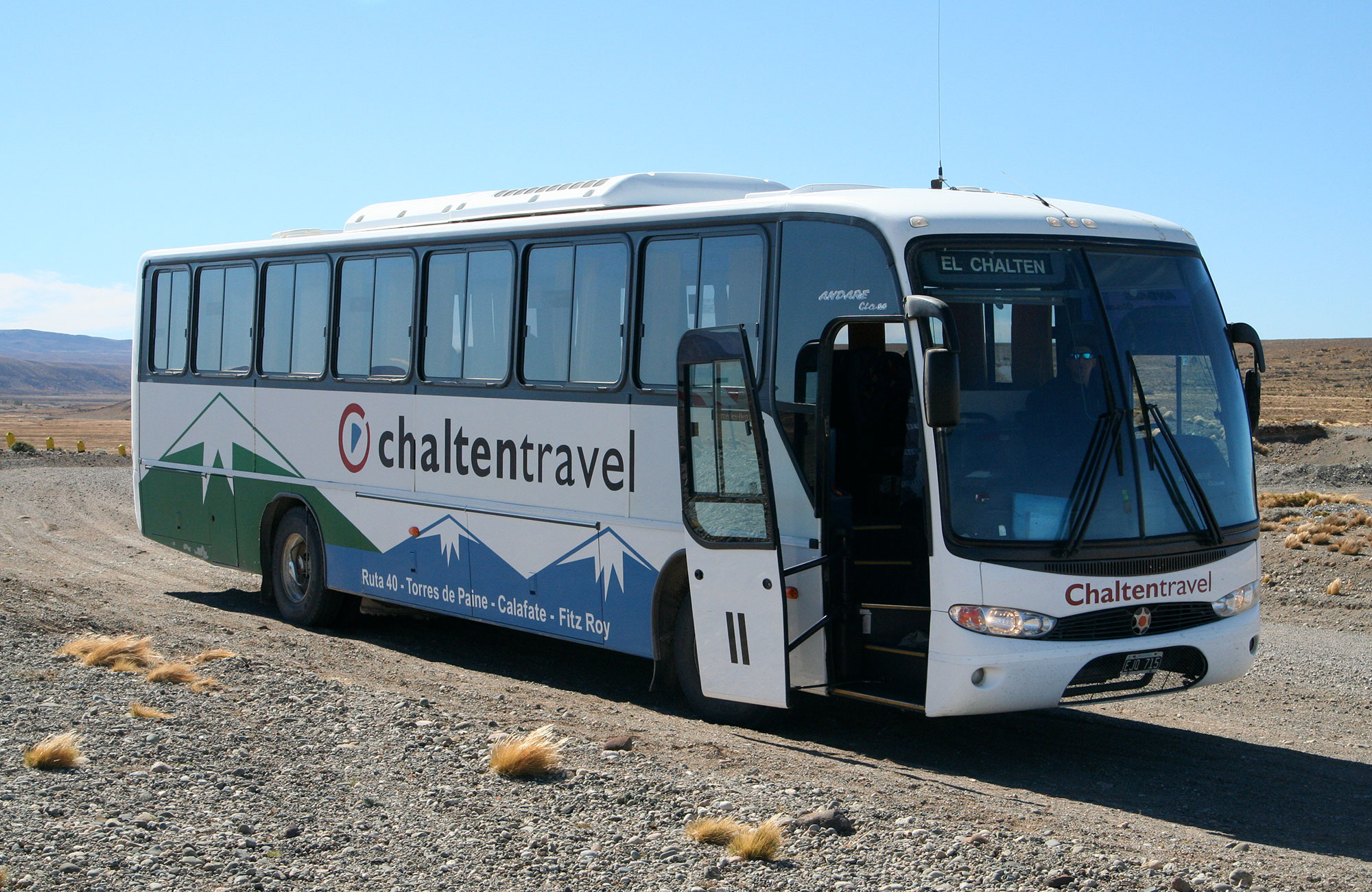 Bus in Torres del Paine | Reis met de bus door Zuid-Amerika | Bamba Experience | KILROY