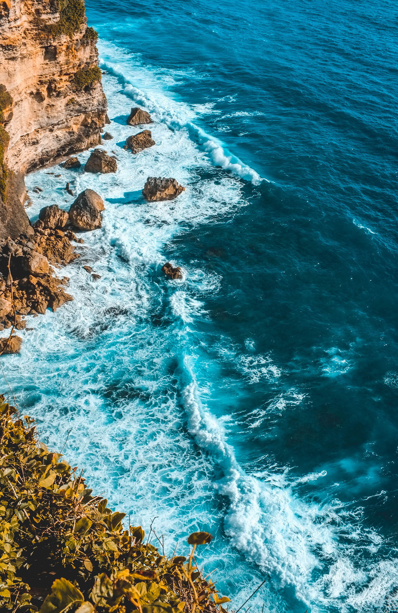 Uitzicht over klif in Uluwatu | Reizen 2020 | Beste bestemmingen 2020 | KILROY