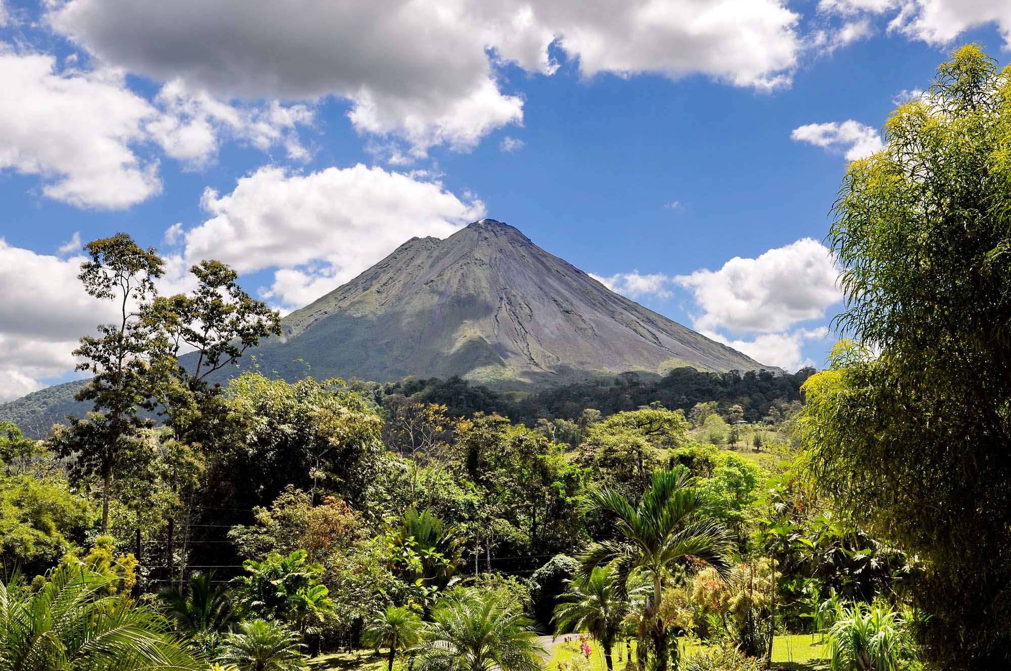 Arenal-vulcan-cover