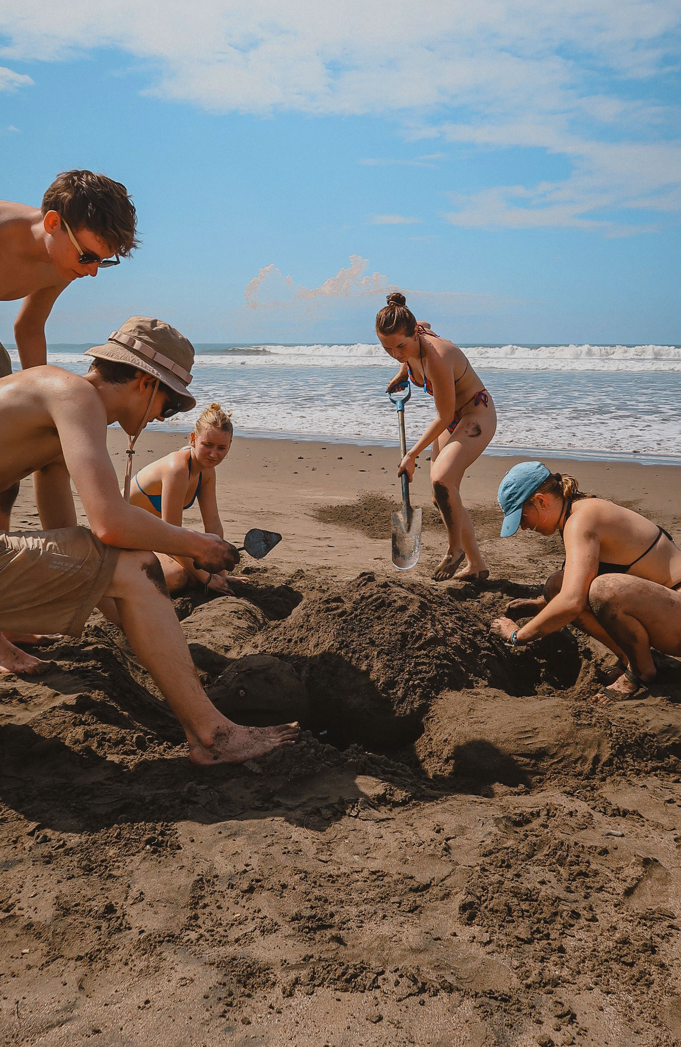 Volunteers working at the Jakera turtle conservation project in Santa Teresa, Costa Rica