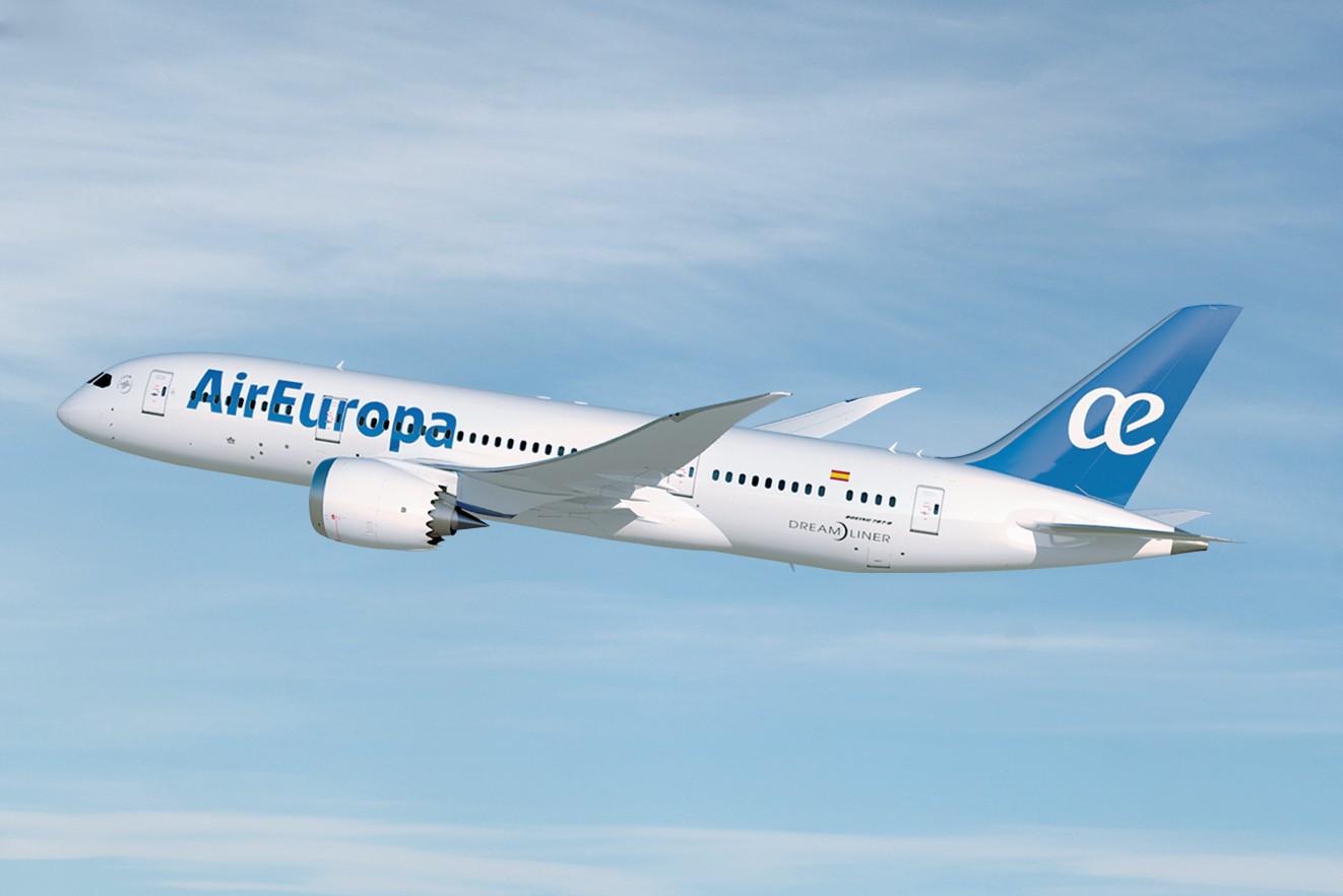 FOTO 1 VLIEGENDE DREAMLINER