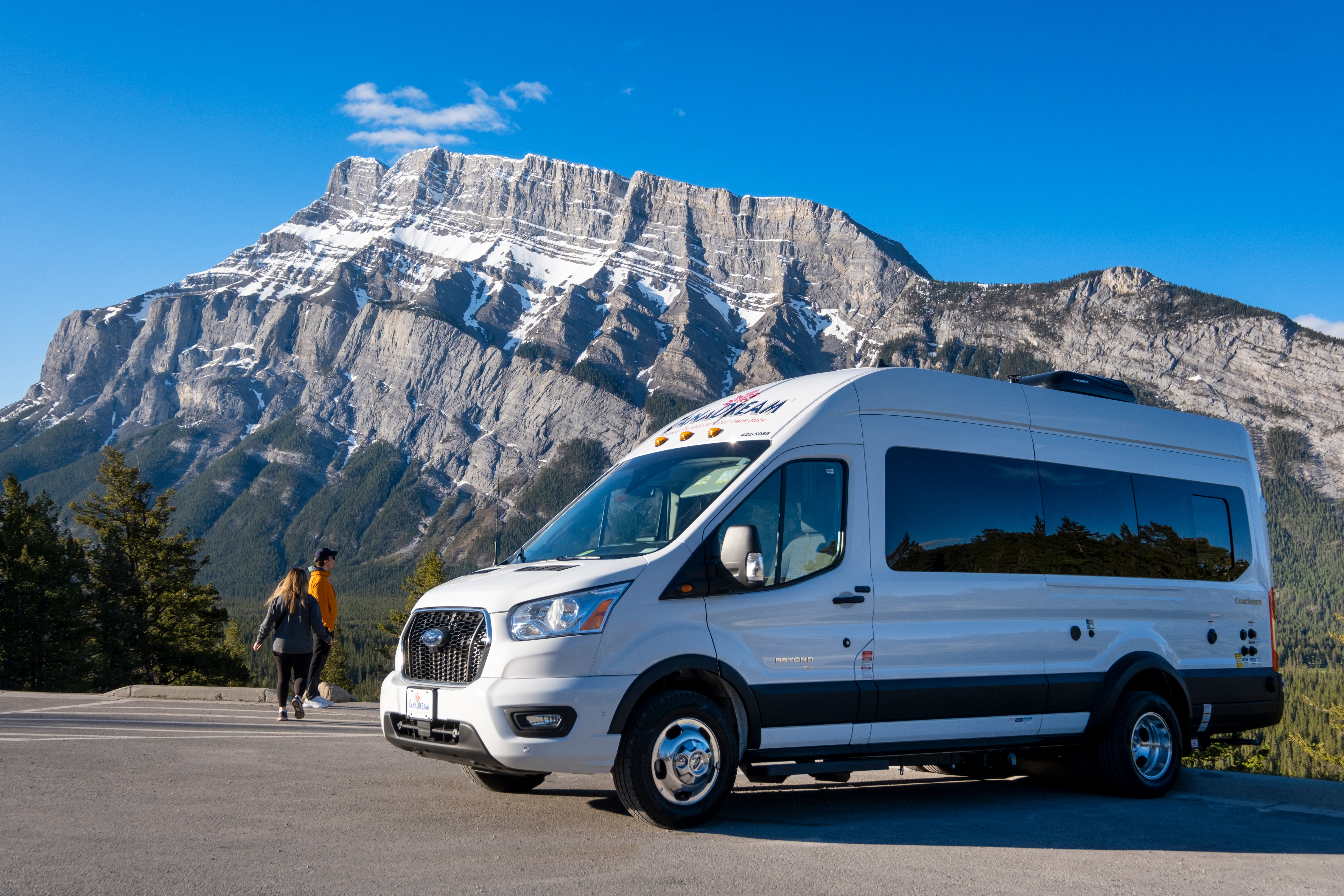 Deluxe Van Camper | Canadream