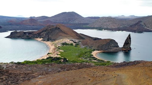 itinerary_mobi_Ecuador-Galapagos-Bartolome-Island-Landscape-Daniel-Sendecki-2010-IMG0661-Lg-RGB-web