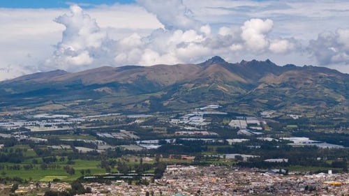 itinerary_mobi_2064020_1080x810_Otavalo_Ecuador