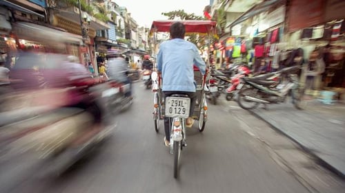 itinerary_mobi_2Vietnam-Hanoi-Old-Quarter-Street-Rickshaw-Erwin-Sasmito-2014-Old-Quater-Hanoi-processed-Lg-RGB