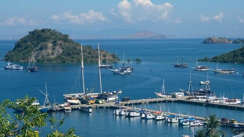 itinerary_mobi_3021082_1080x810_Labuan_Bajo_Indonesia